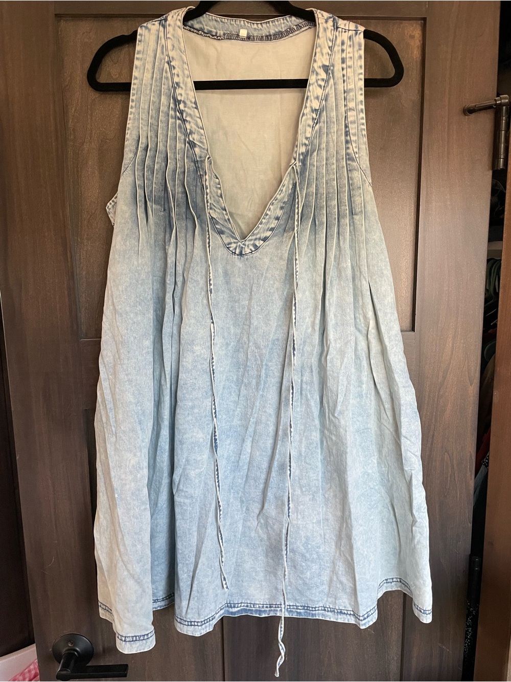 Light Blue Washed Sleeveless Pleated V-Neck Tie Front Denim Dress